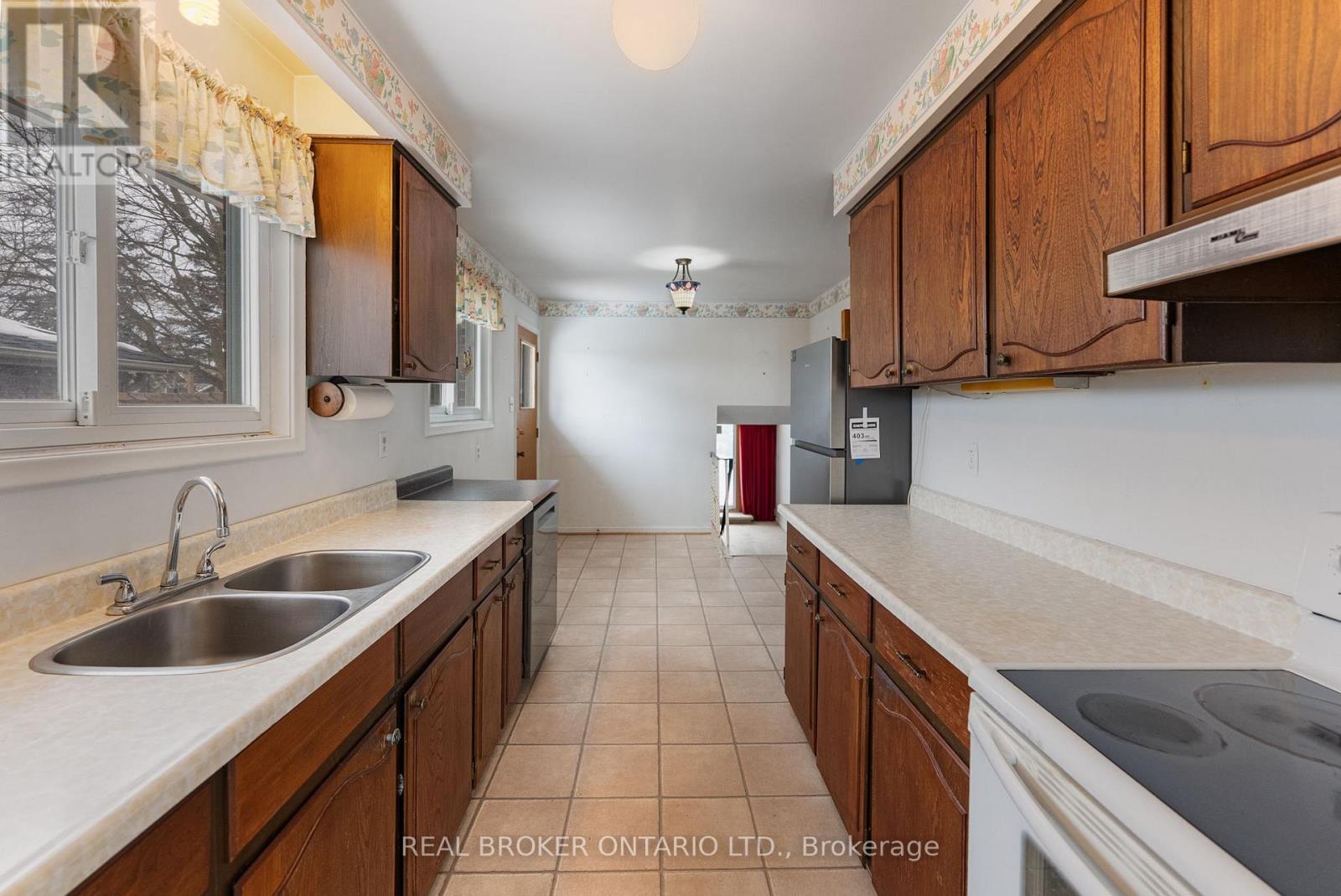 5 Joseph Street, Uxbridge, Ontario  L9P 1H9 - Photo 5 - N12862718