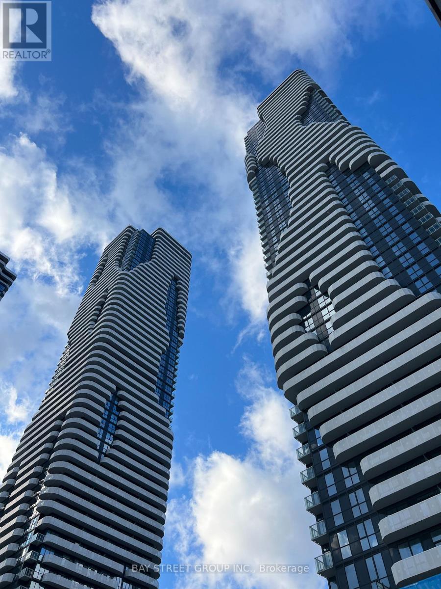 601 - 8 Interchang Way, Vaughan (Vaughan Corporate Centre), Ontario  L4K 0R2 - Photo 2 - N12862790