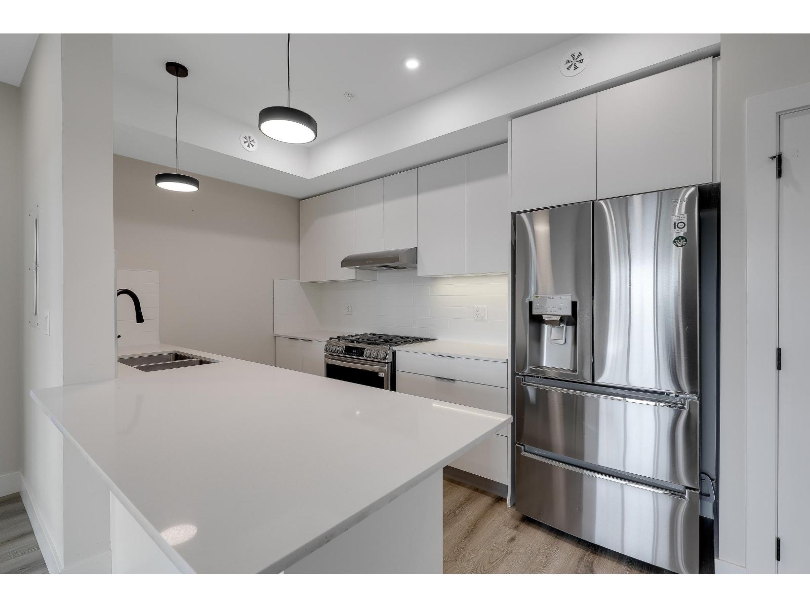 505 6285 King George Boulevard, Surrey, British Columbia  V3X 0L3 - Photo 11 - R3097461