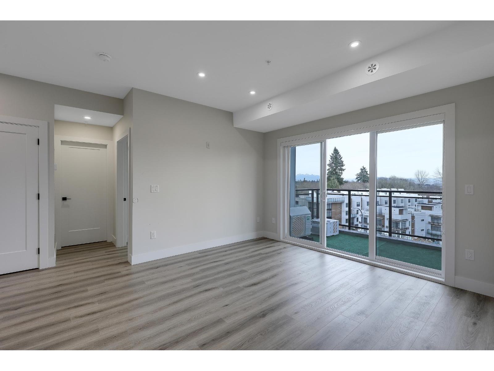 505 6285 King George Boulevard, Surrey, British Columbia  V3X 0L3 - Photo 6 - R3097461