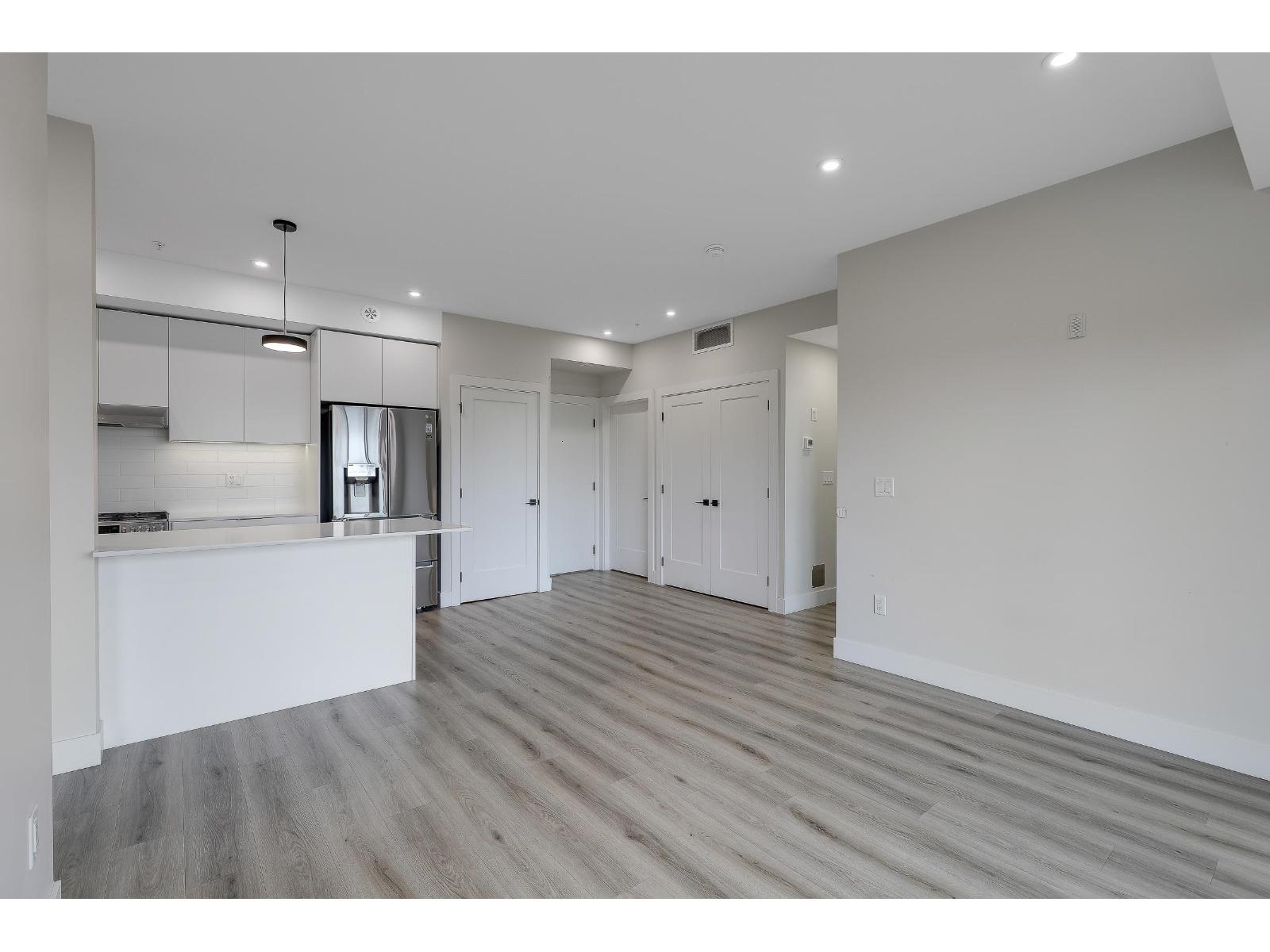 505 6285 King George Boulevard, Surrey, British Columbia  V3X 0L3 - Photo 8 - R3097461