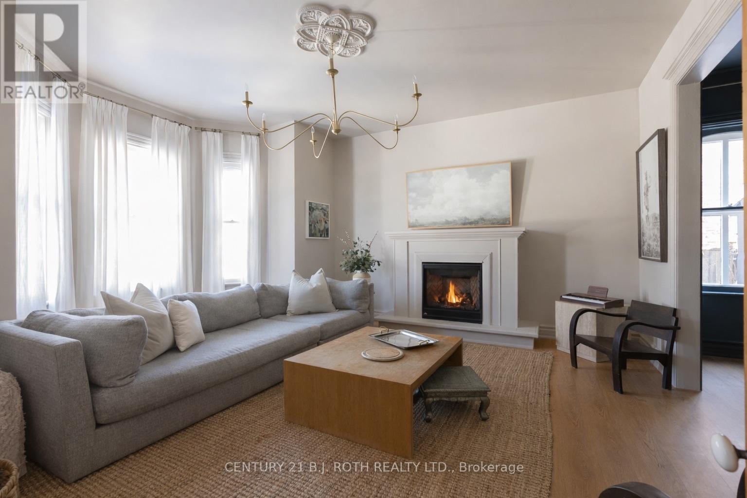 90 Cumberland Street, Barrie (Allandale), Ontario  L4N 2P7 - Photo 13 - S12862764