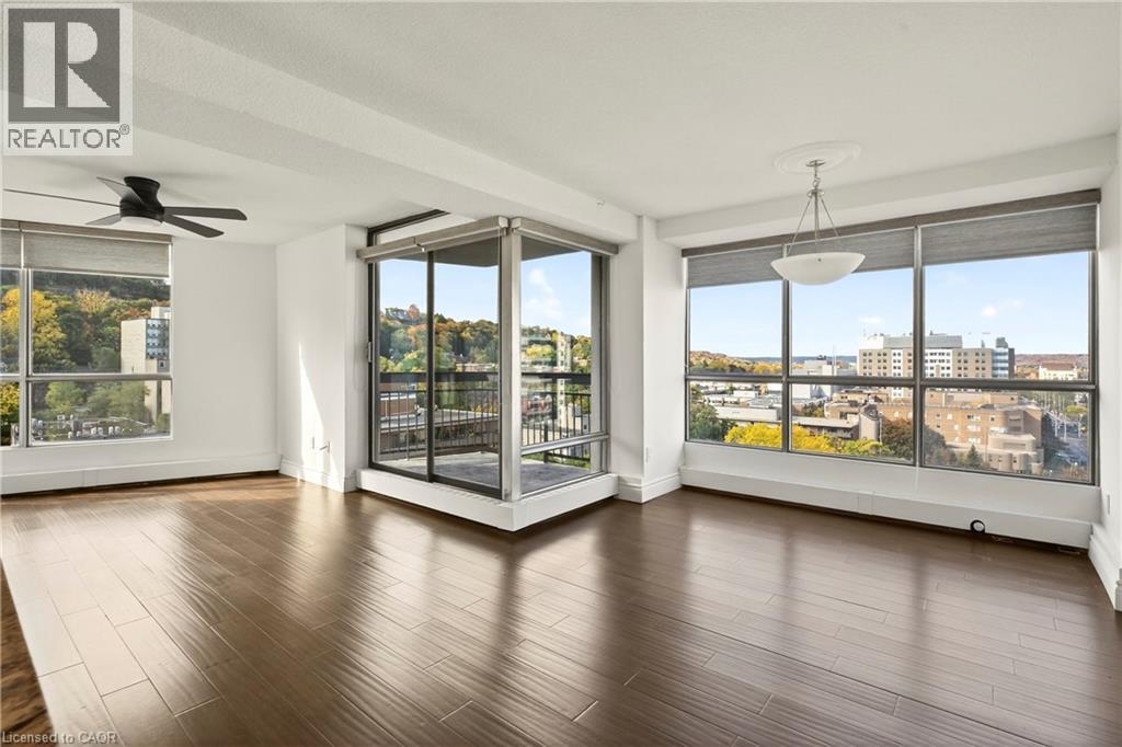 <div class="slider-price">$279,000</div><p>150 Charlton Avenue E Unit# 1808, Hamilton, Ontario</p>