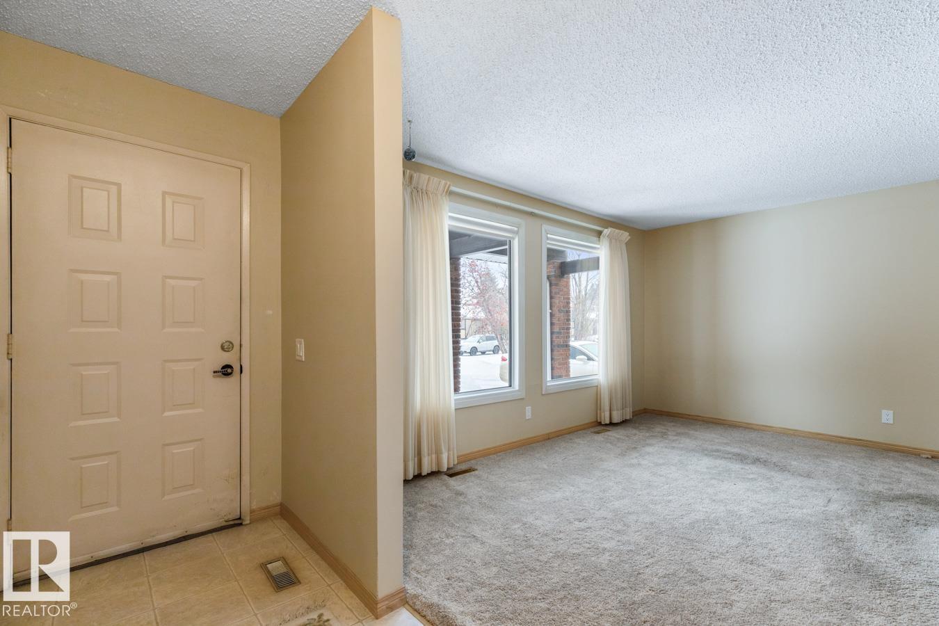 5307 39 Av Nw, Edmonton, Alberta  T6L 1P3 - Photo 3 - E4476610