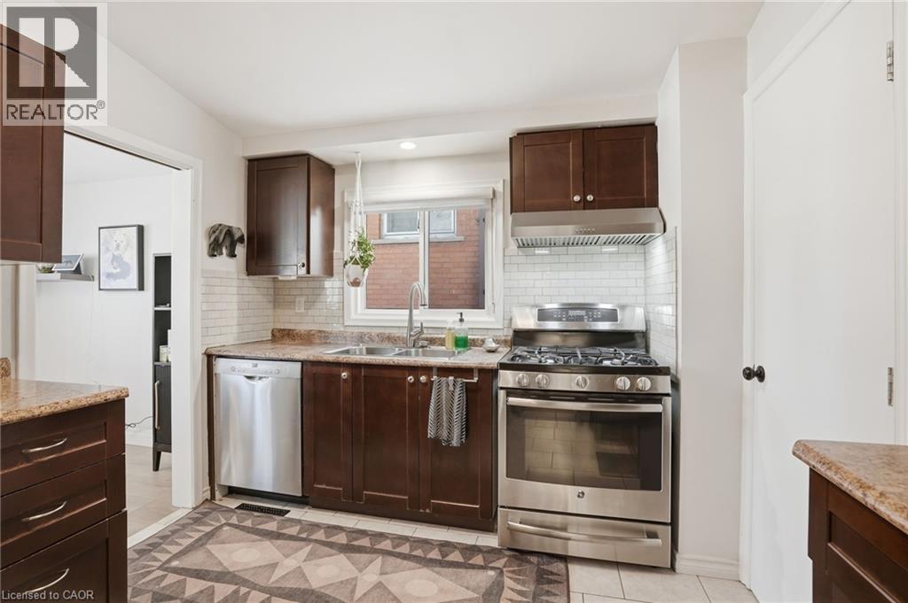 22 Southlea Drive, Hamilton, Ontario  L9C 3Z7 - Photo 18 - 40808413