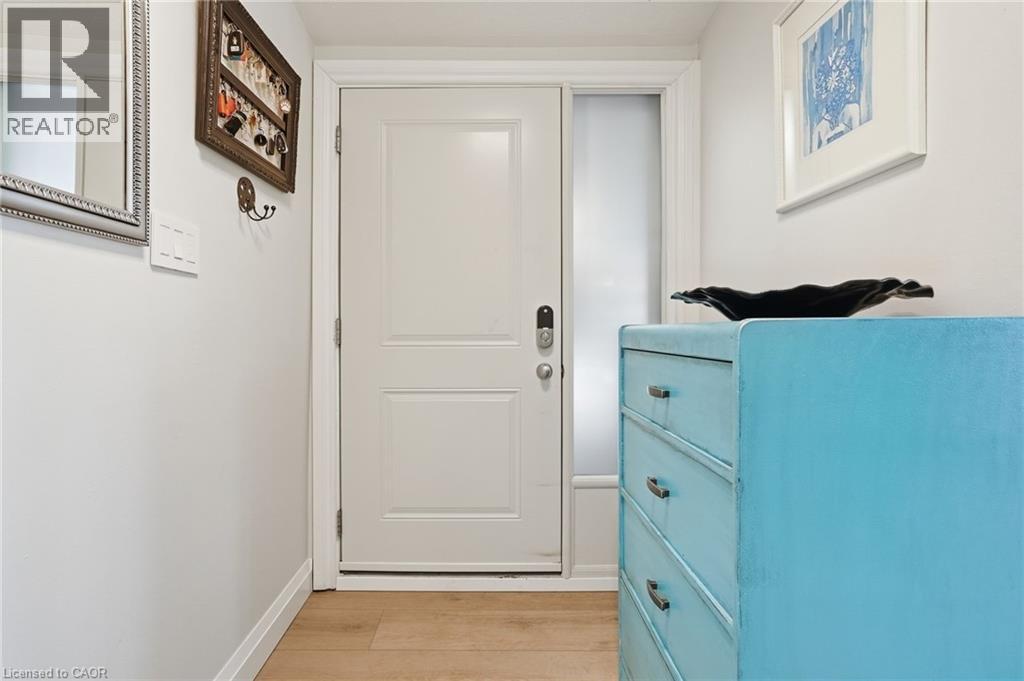 22 Southlea Drive, Hamilton, Ontario  L9C 3Z7 - Photo 6 - 40808413