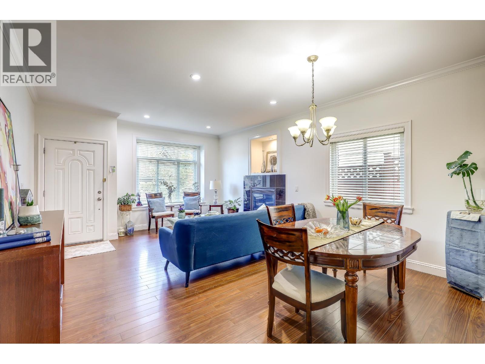 7448 17th Ave Avenue, Burnaby, British Columbia  V3N 1L4 - Photo 11 - R3097215