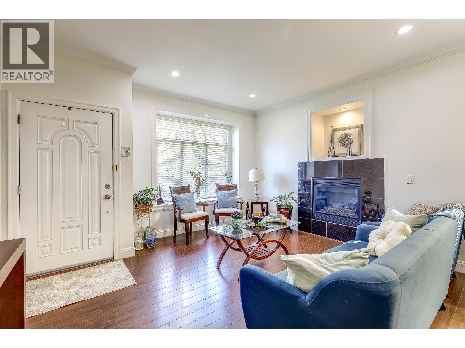 7448 17th Ave Avenue, Burnaby, British Columbia  V3N 1L4 - Photo 14 - R3097215