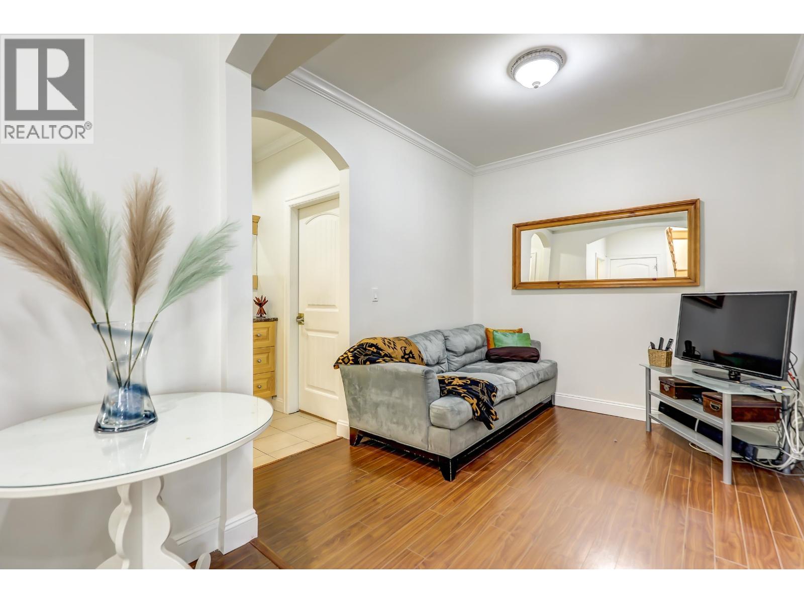 7448 17th Ave Avenue, Burnaby, British Columbia  V3N 1L4 - Photo 19 - R3097215