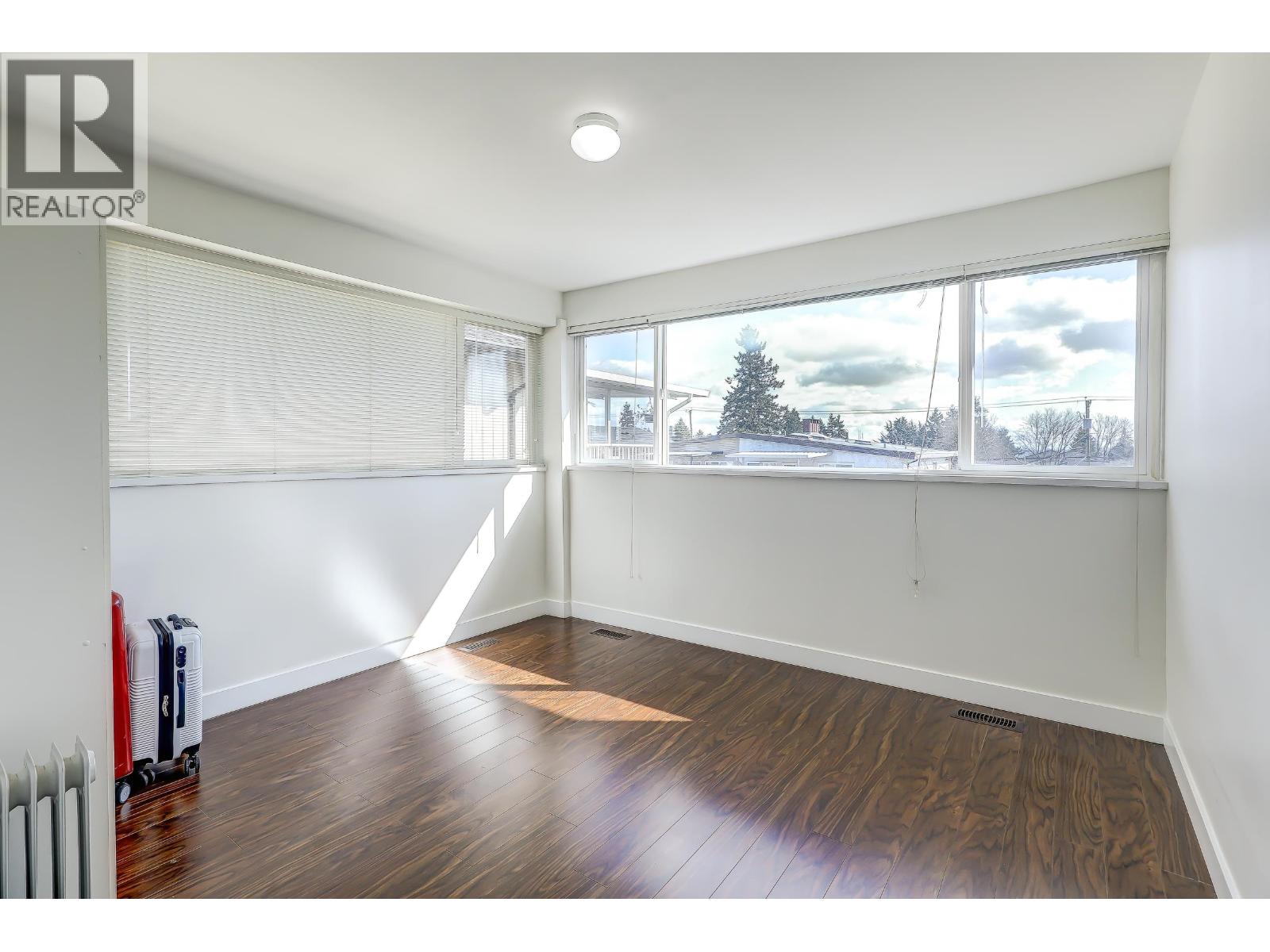 7448 17th Ave Avenue, Burnaby, British Columbia  V3N 1L4 - Photo 26 - R3097215