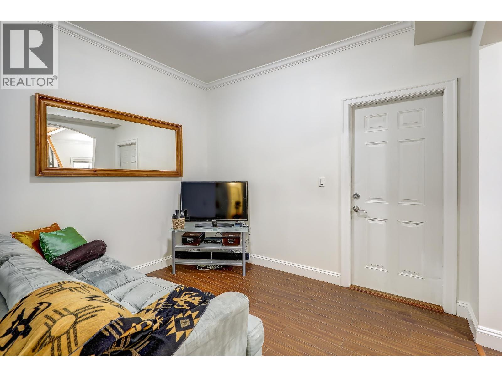 7448 17th Ave Avenue, Burnaby, British Columbia  V3N 1L4 - Photo 22 - R3097215