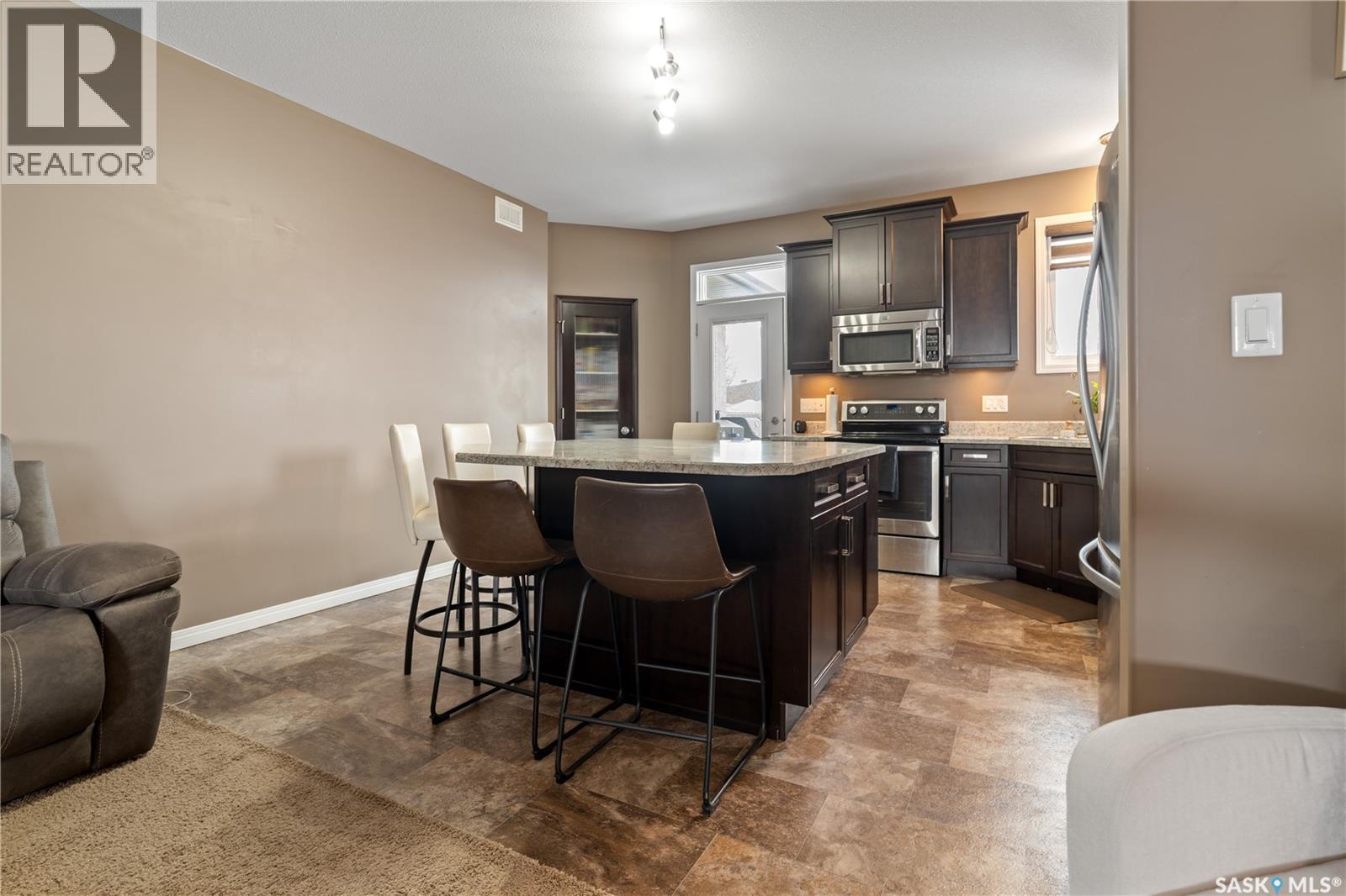 8758 Herman Crescent, Regina, Saskatchewan  S4Y 0B9 - Photo 7 - SK029960