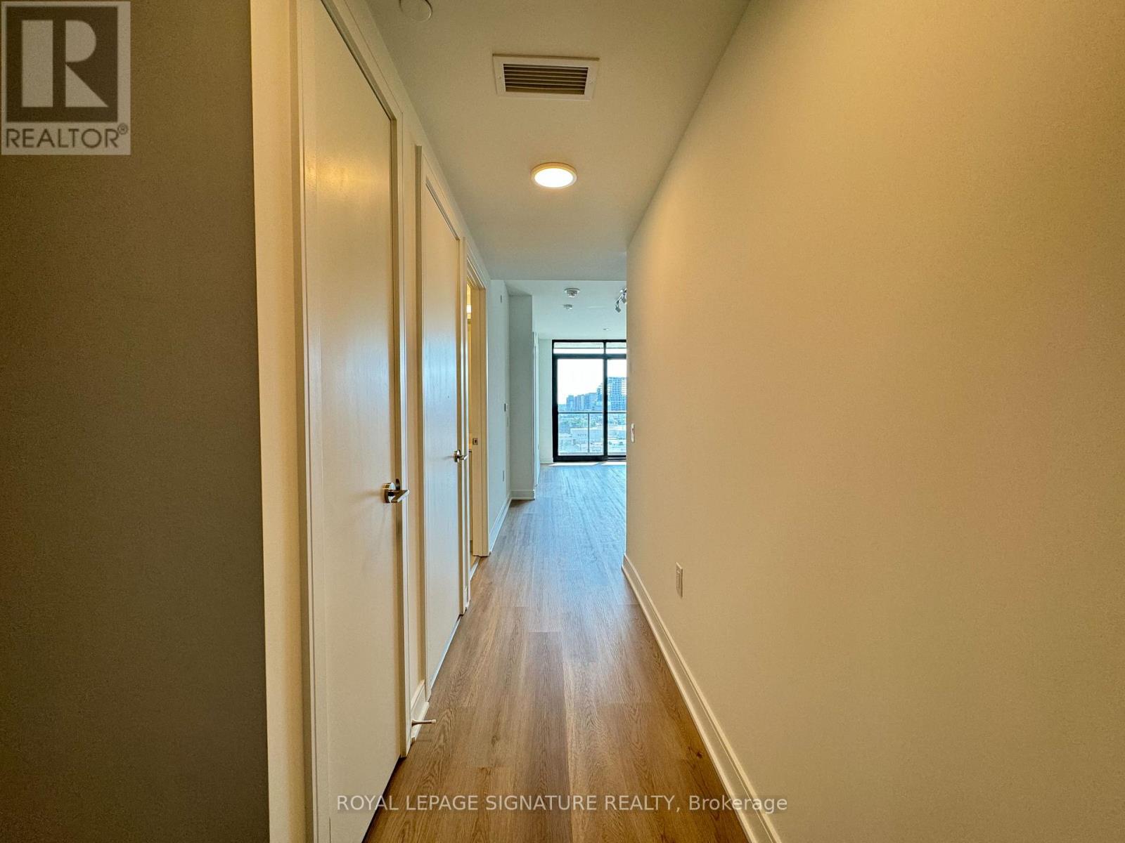 623 - 86 Dundas Street E, Mississauga, Ontario  L5A 1W4 - Photo 3 - W12862658