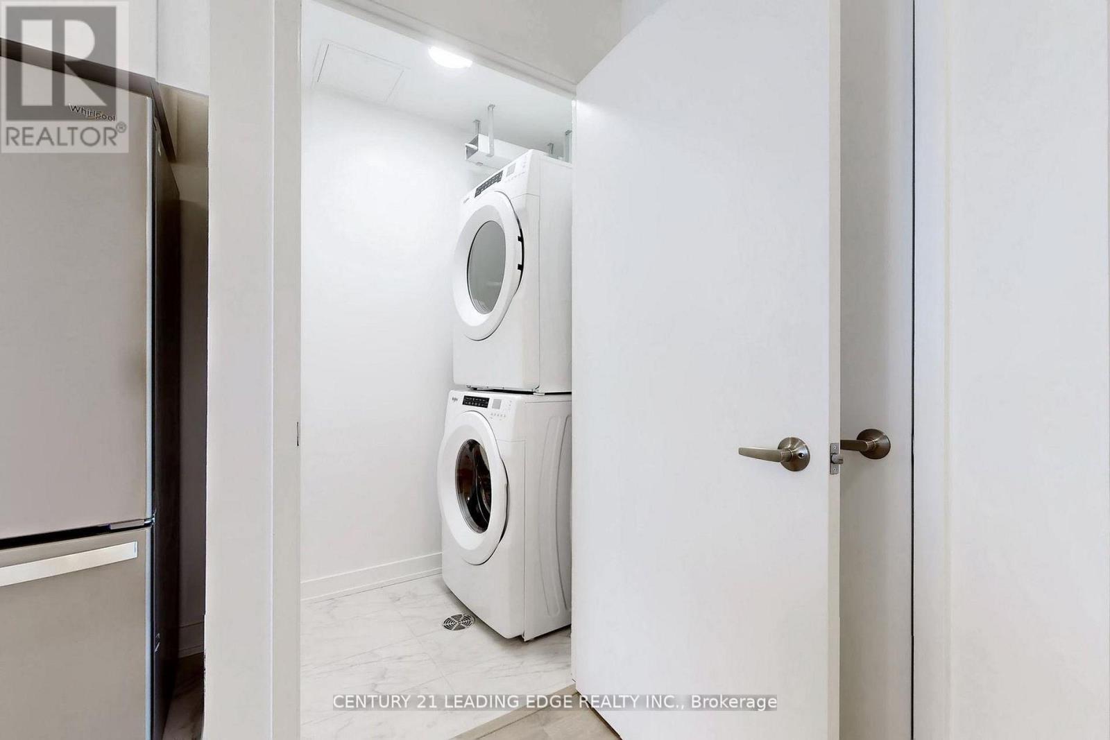 805 - 1035 Southdown Road, Mississauga, Ontario  L5J 0A2 - Photo 31 - W12862738