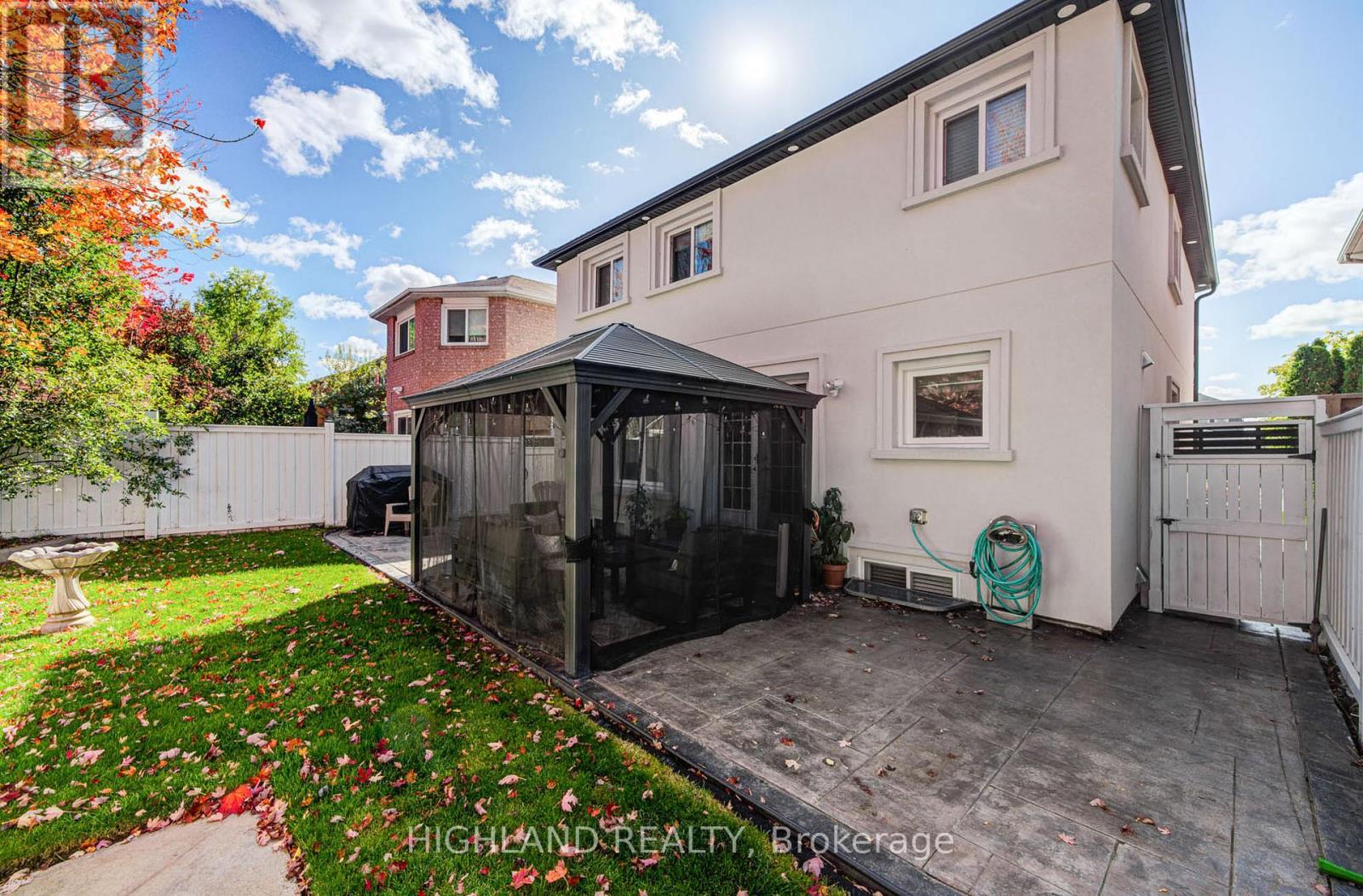 5191 Warwickshire Way, Mississauga, Ontario  L5V 1P8 - Photo 3 - W12862740