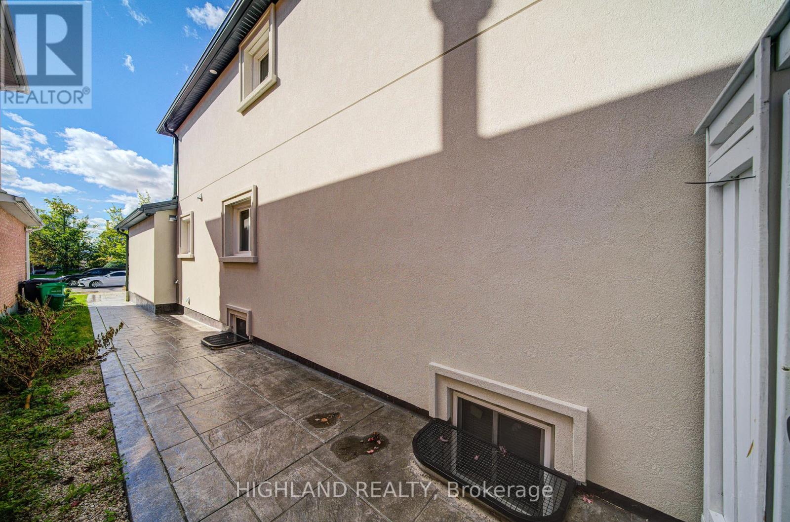 5191 Warwickshire Way, Mississauga, Ontario  L5V 1P8 - Photo 48 - W12862740