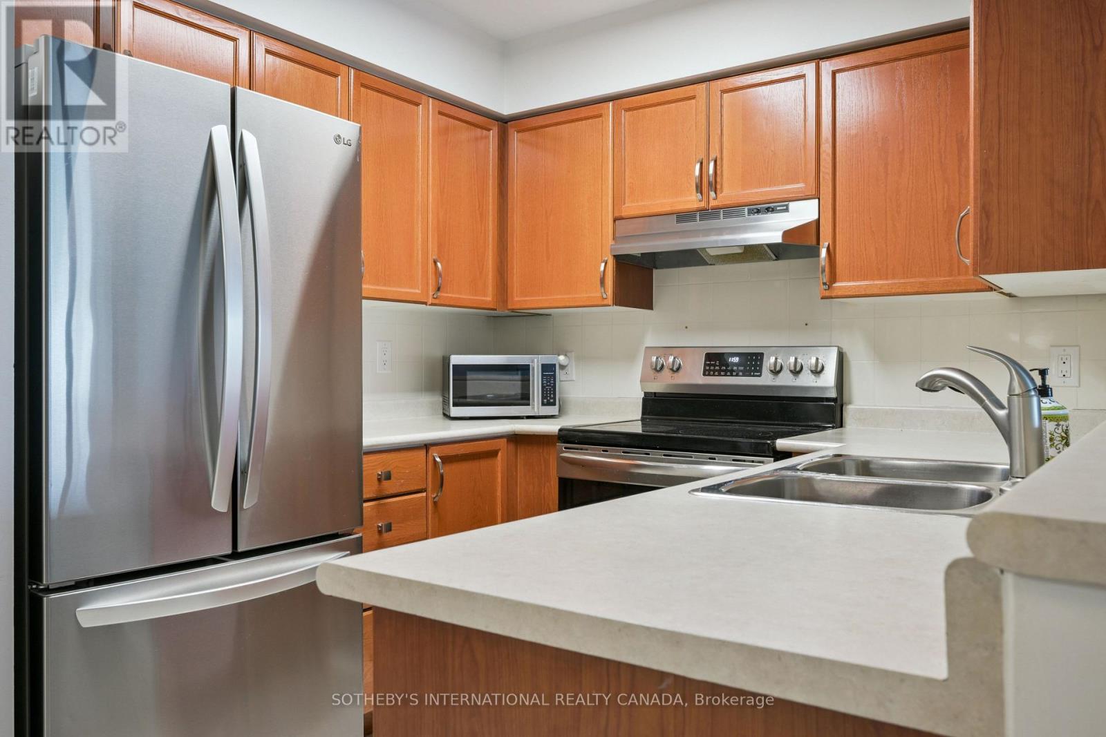 112 - 25 Via Rosedale, Brampton, Ontario  L6R 3J4 - Photo 11 - W12862778