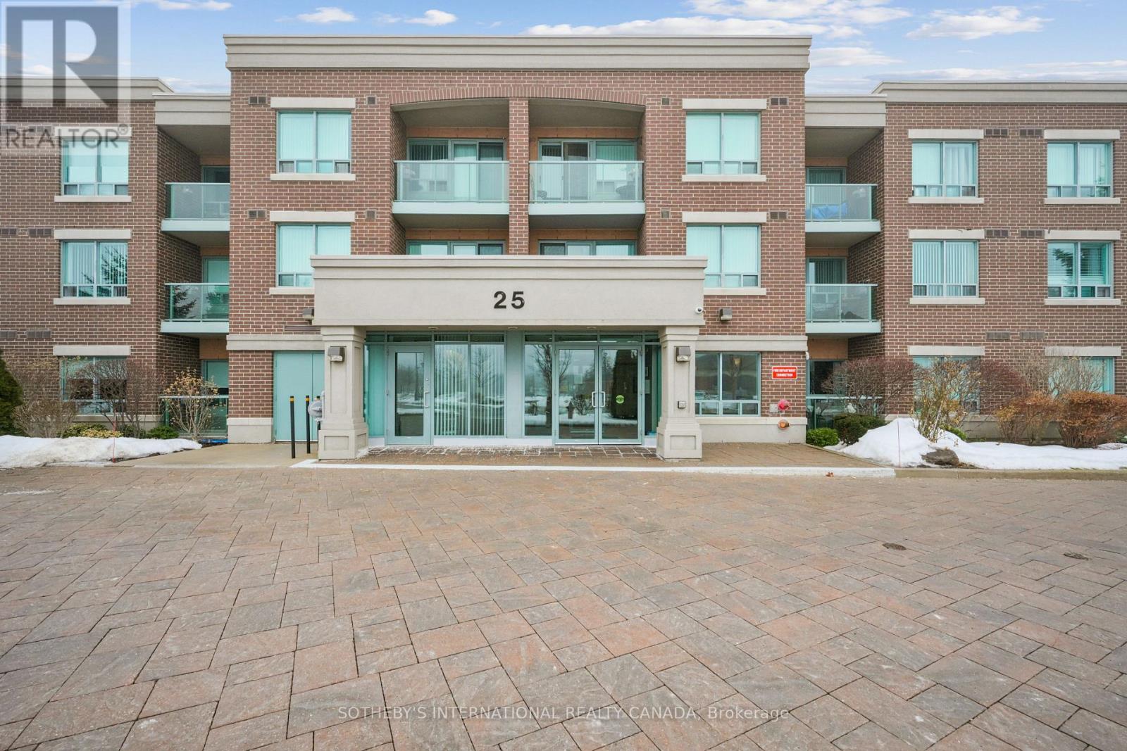 112 - 25 Via Rosedale, Brampton, Ontario  L6R 3J4 - Photo 4 - W12862778