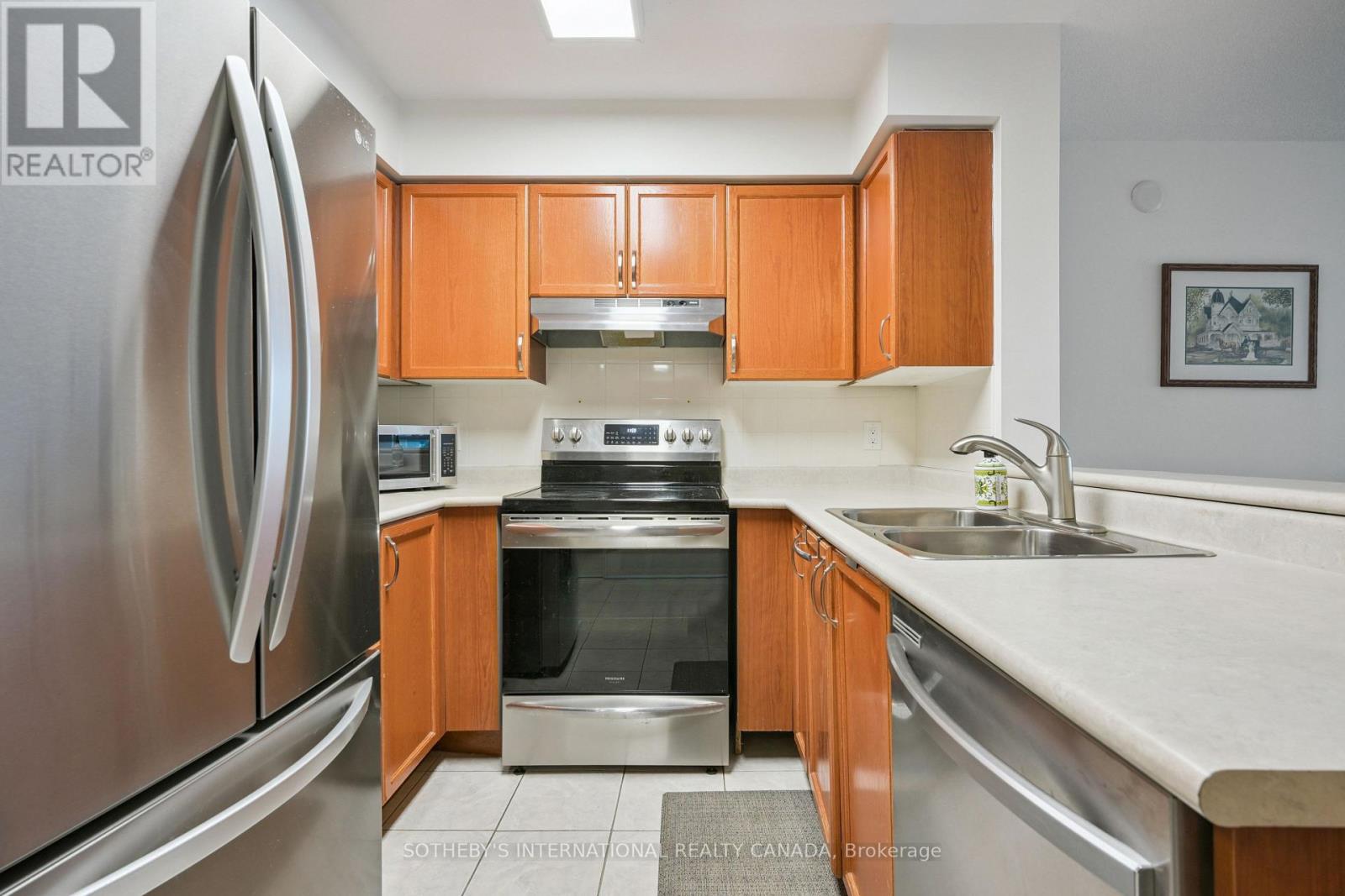 112 - 25 Via Rosedale, Brampton, Ontario  L6R 3J4 - Photo 9 - W12862778