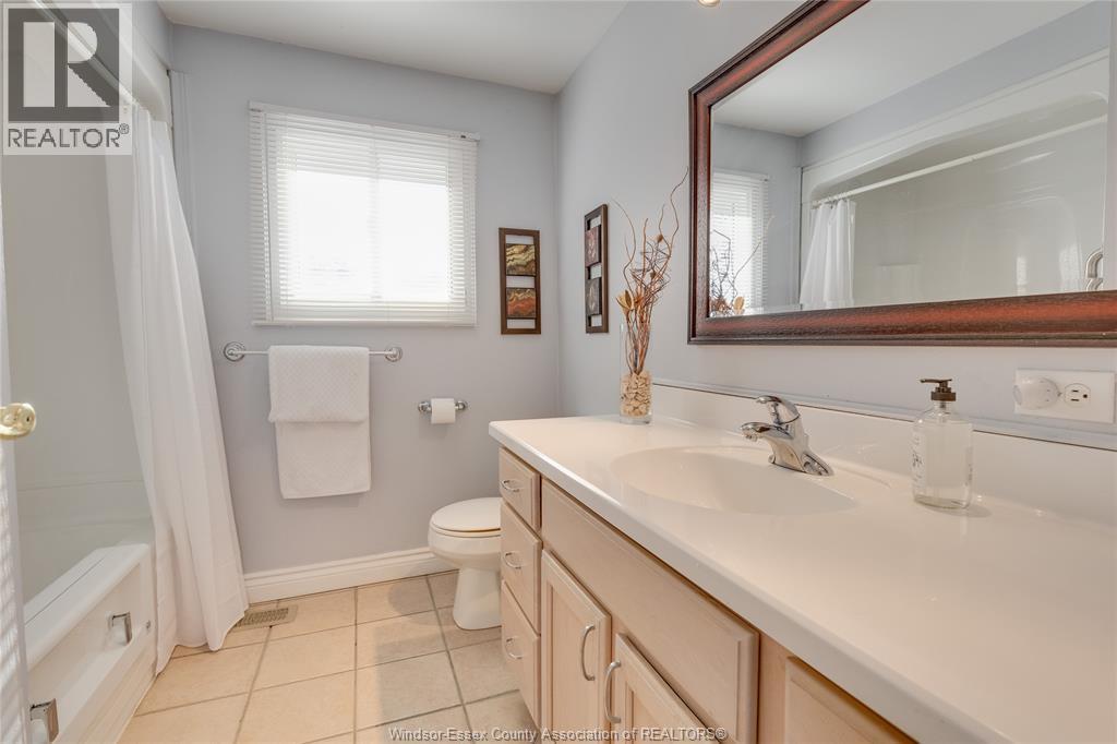 9378 Esplanade Drive Unit# 4, Windsor, Ontario  N8R 2A3 - Photo 25 - 26004909