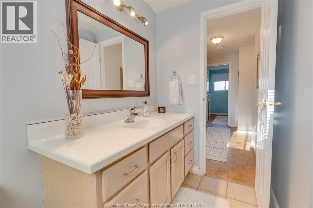 9378 Esplanade Drive Unit# 4, Windsor, Ontario  N8R 2A3 - Photo 27 - 26004909
