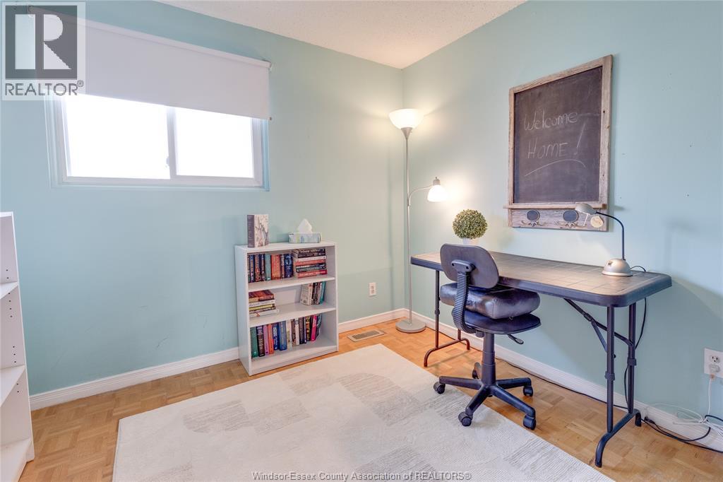 9378 Esplanade Drive Unit# 4, Windsor, Ontario  N8R 2A3 - Photo 36 - 26004909