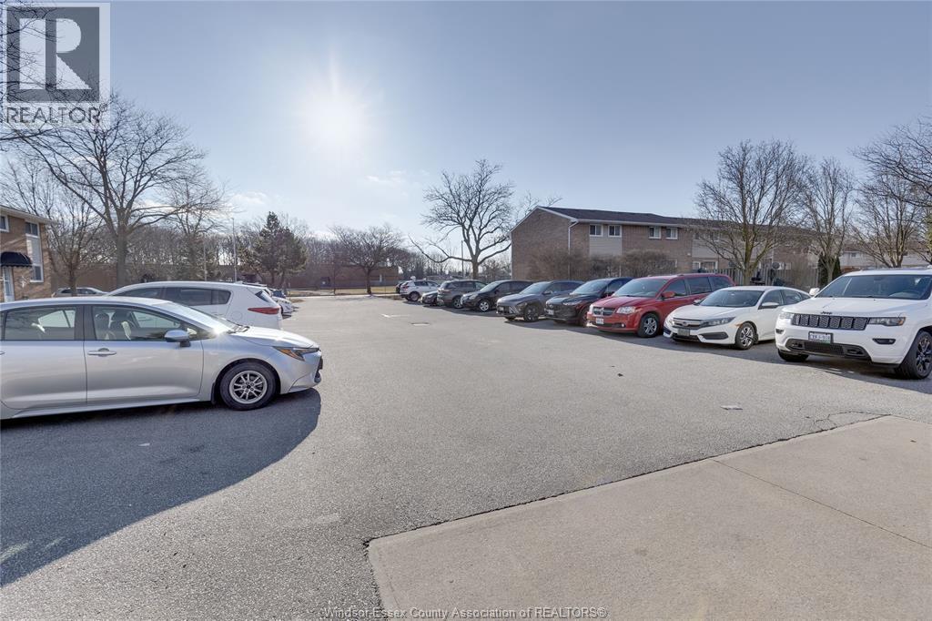 9378 Esplanade Drive Unit# 4, Windsor, Ontario  N8R 2A3 - Photo 41 - 26004909