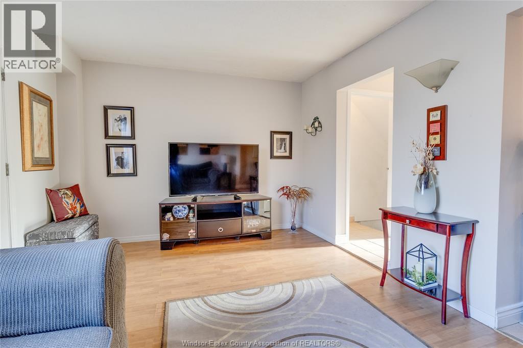 9378 Esplanade Drive Unit# 4, Windsor, Ontario  N8R 2A3 - Photo 9 - 26004909