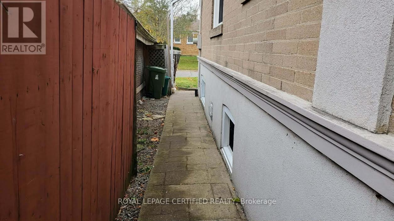 18 Maywood Park, Toronto (Kennedy Park), Ontario  M1K 2G8 - Photo 19 - E12731062