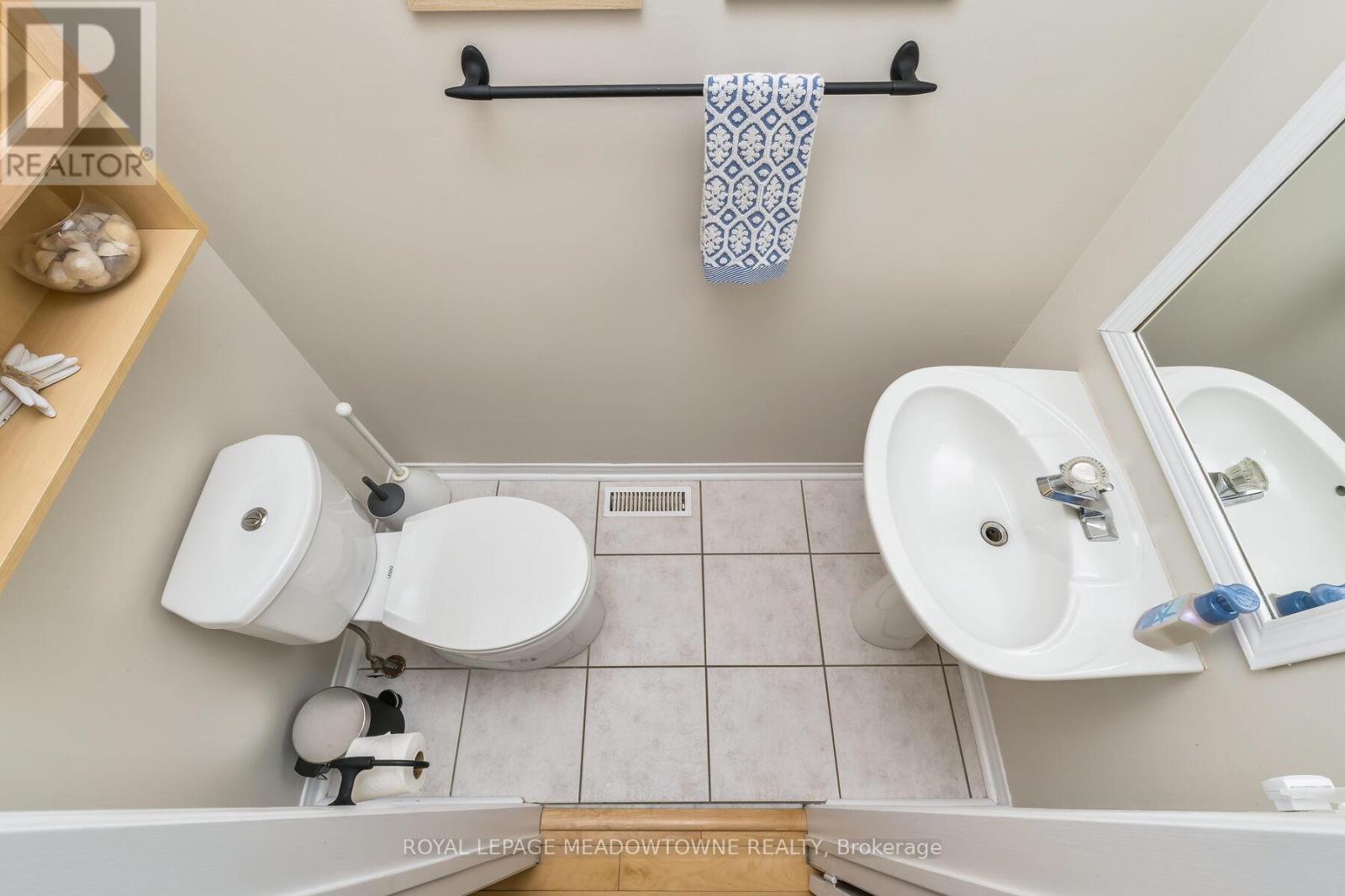 11 Bradley Drive, Halton Hills, Ontario  L7G 6B5 - Photo 14 - W12861794