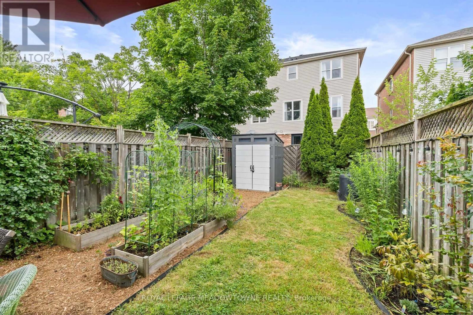 11 Bradley Drive, Halton Hills, Ontario  L7G 6B5 - Photo 31 - W12861794