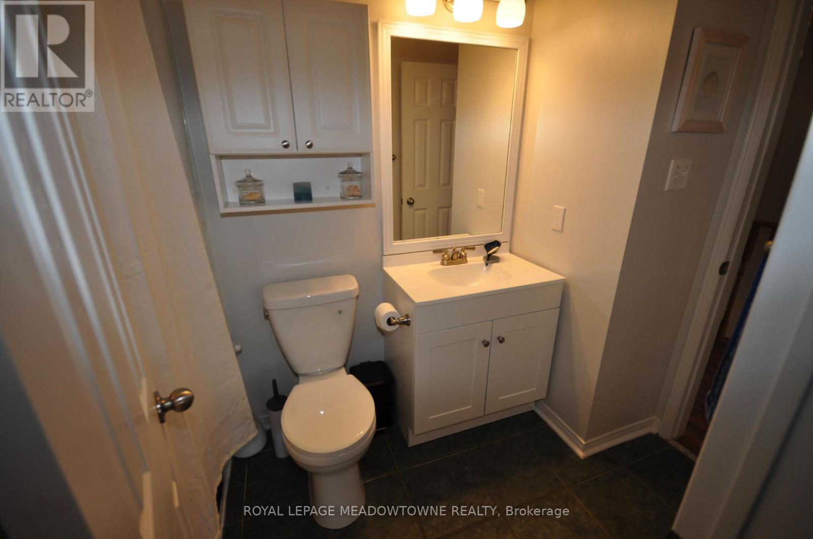 11 Bradley Drive, Halton Hills, Ontario  L7G 6B5 - Photo 23 - W12861794