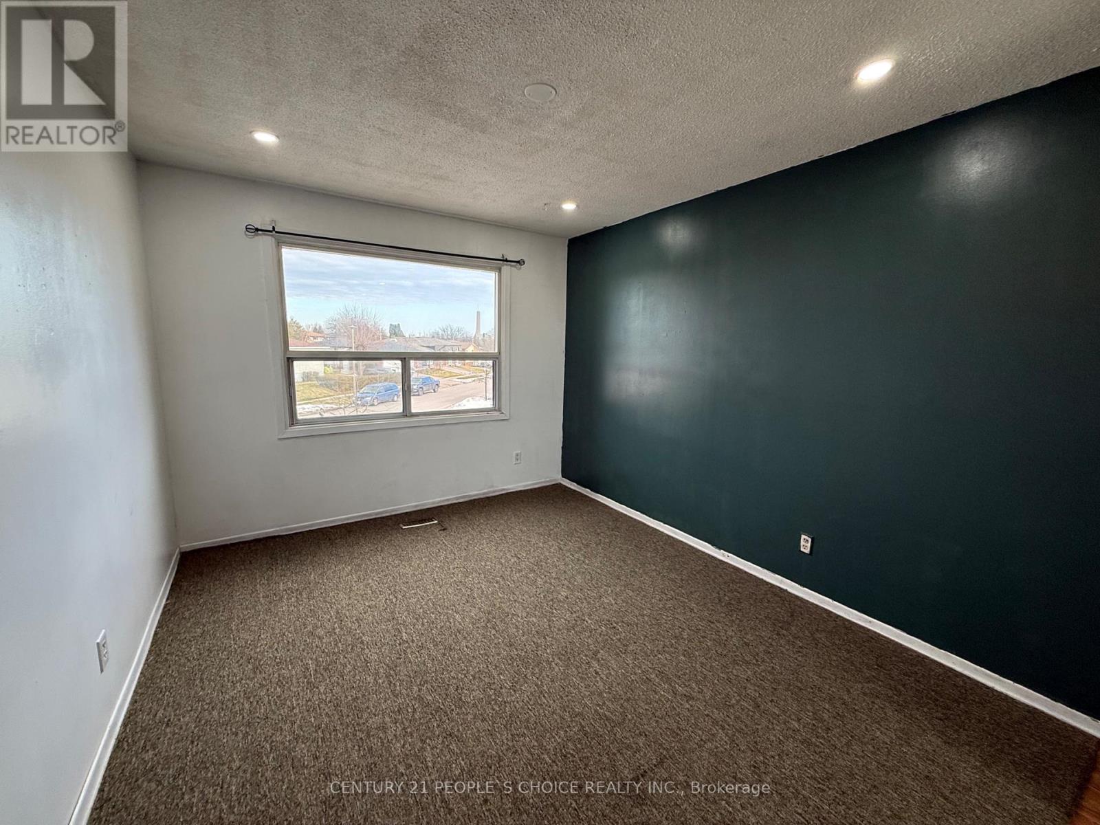 32 Horne Drive, Brampton, Ontario  L6V 2V3 - Photo 10 - W12862182