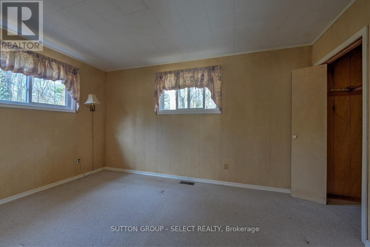 10296 Pines Parkway, Lambton Shores, Ontario  N0M 1T0 - Photo 15 - X12862576