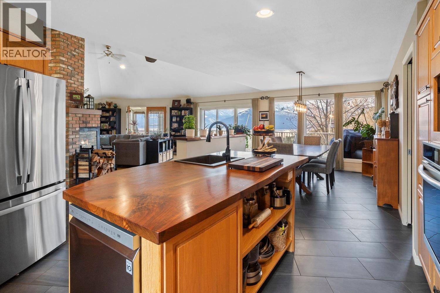 5253 Elsie Holmes Road, Wynndel, British Columbia  V0B 2N1 - Photo 14 - 10378281