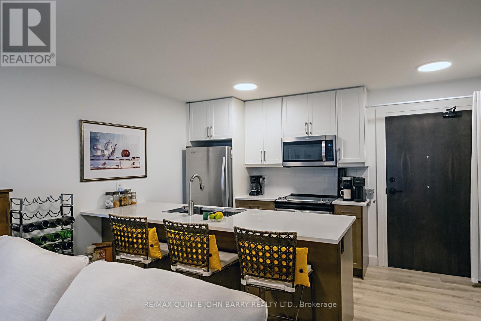 103-30 Hillside Meadow Drive, Quinte West, Ontario  K8V 0J7 - Photo 8 - X12862886