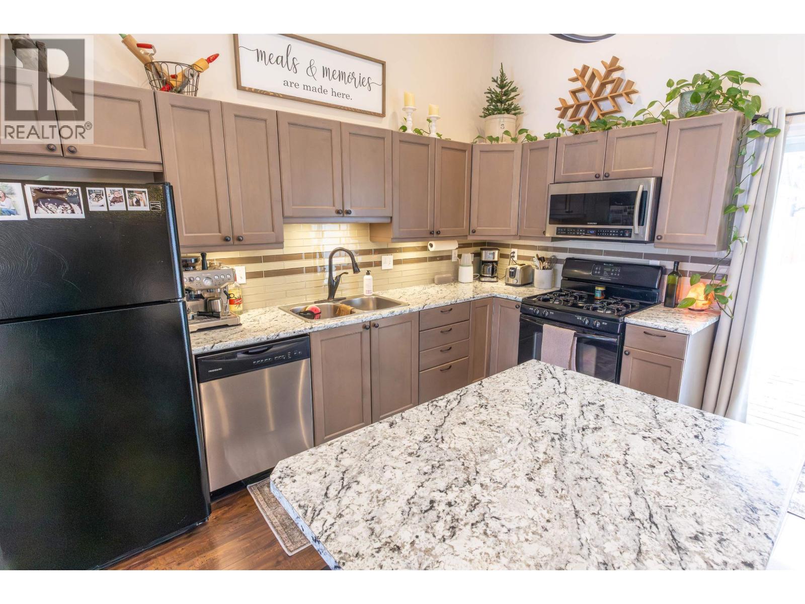 9215 108 Avenue, Fort St. John, British Columbia  V1J 2P7 - Photo 4 - R3093192