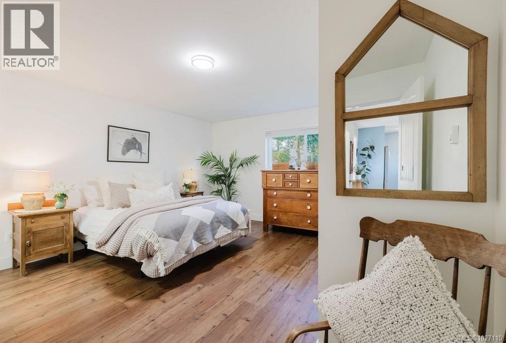 10851 Deep Cove Rd, North Saanich, British Columbia  V8L 5M5 - Photo 23 - 1027110