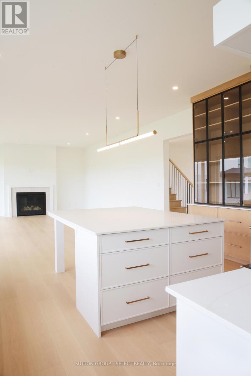 60 Bayshore Drive, Middlesex Centre, Ontario  N0L 1R0 - Photo 13 - X12862848