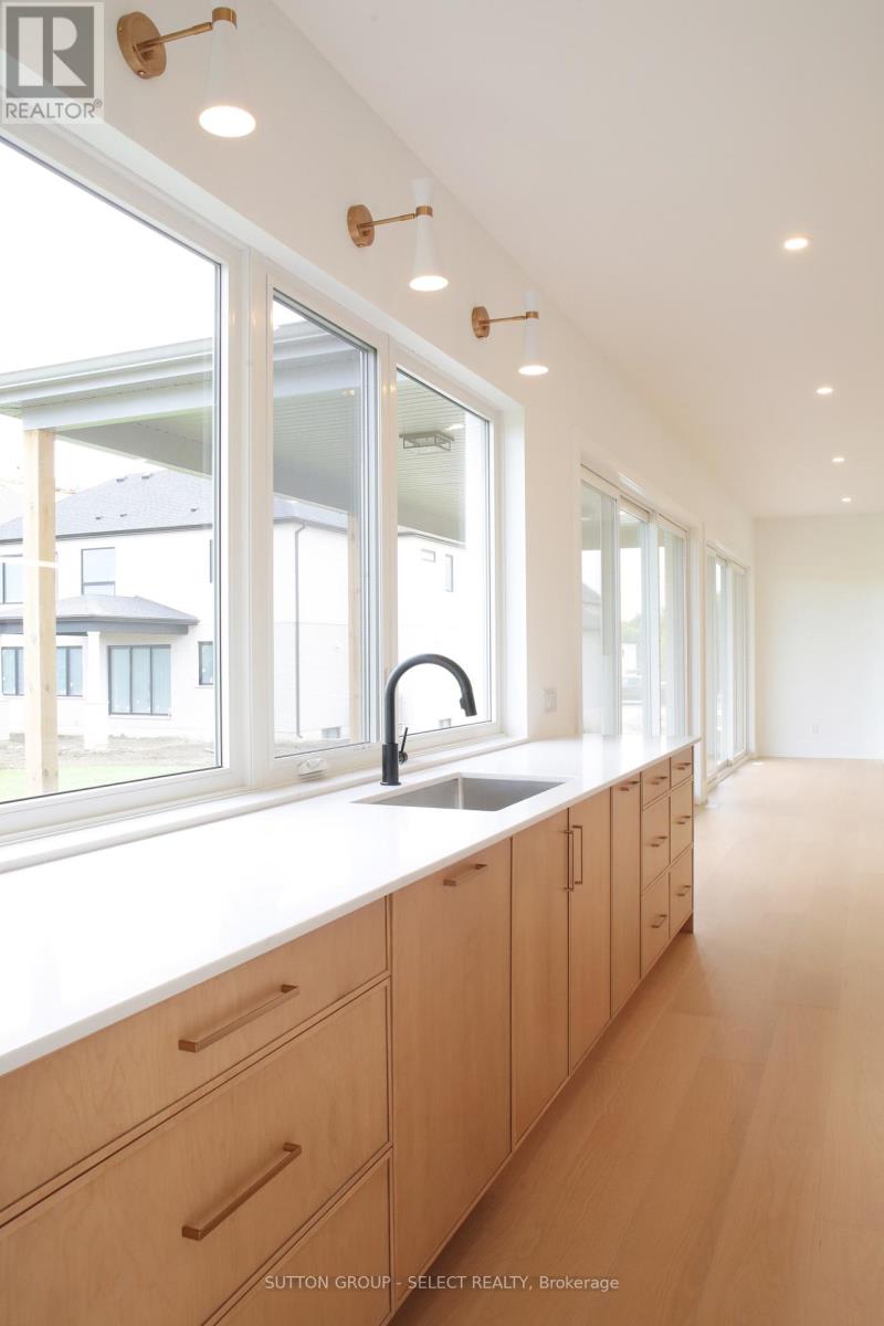 60 Bayshore Drive, Middlesex Centre, Ontario  N0L 1R0 - Photo 14 - X12862848