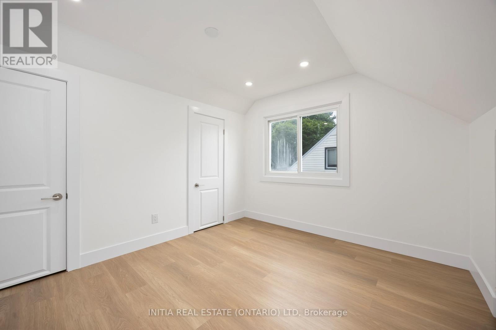 136 Chestnut Avenue, Sarnia, Ontario  N7T 4L8 - Photo 13 - X12862952