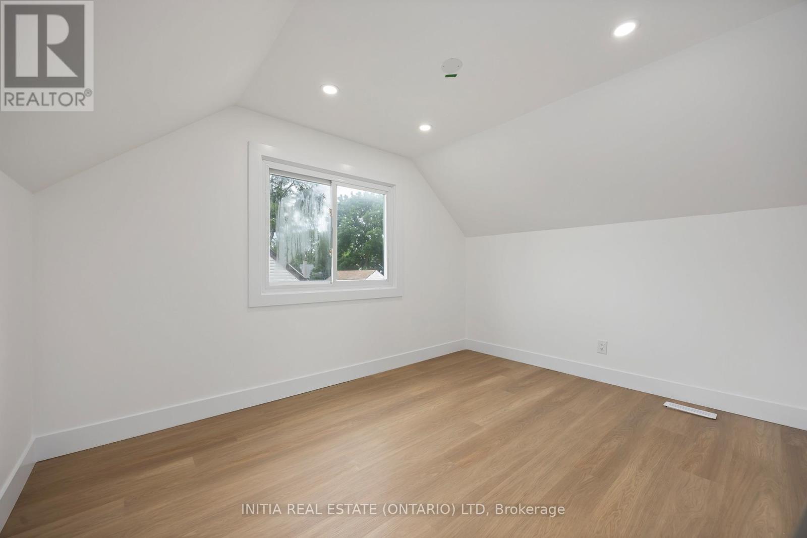 136 Chestnut Avenue, Sarnia, Ontario  N7T 4L8 - Photo 14 - X12862952