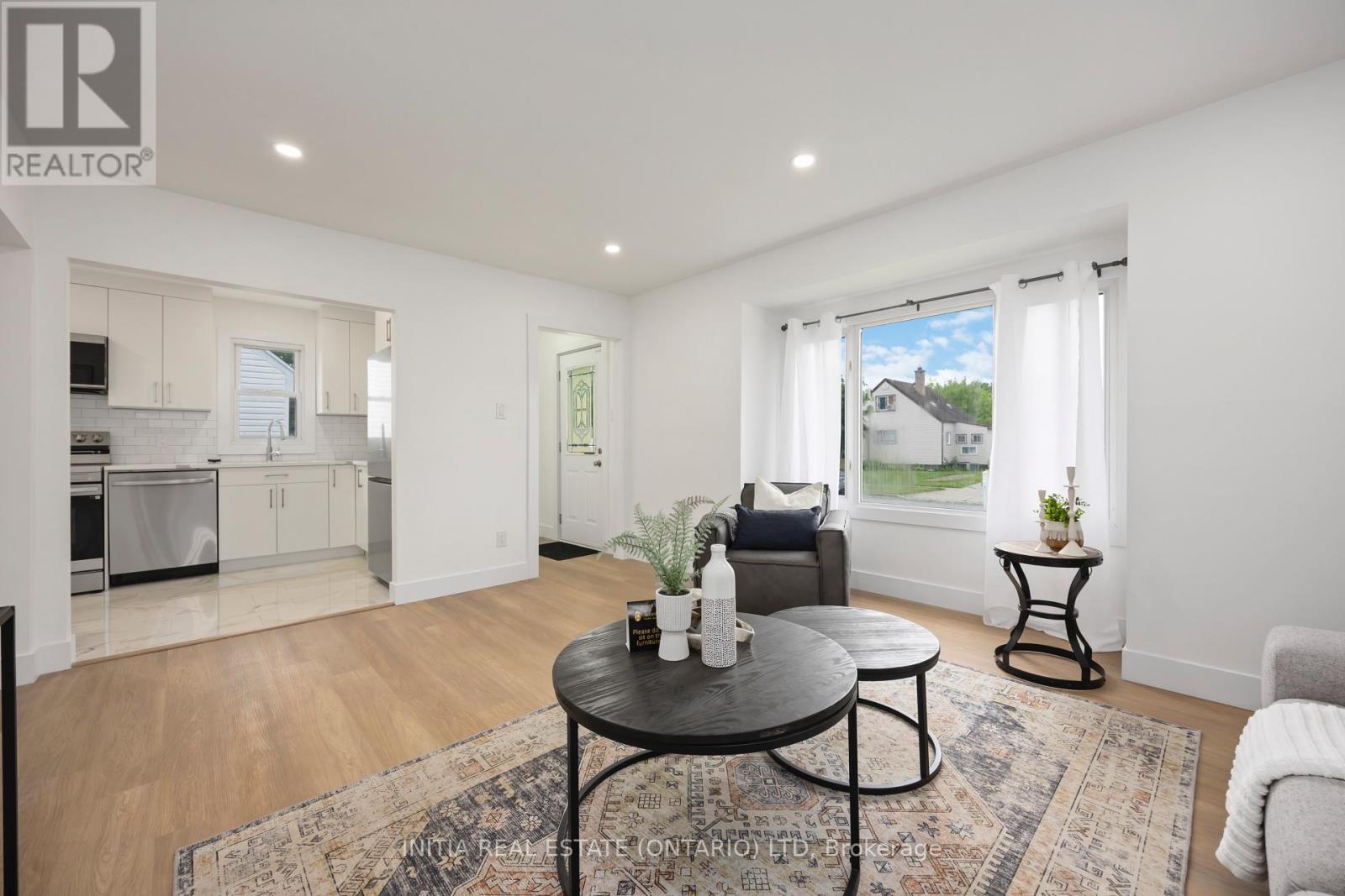 136 Chestnut Avenue, Sarnia, Ontario  N7T 4L8 - Photo 6 - X12862952