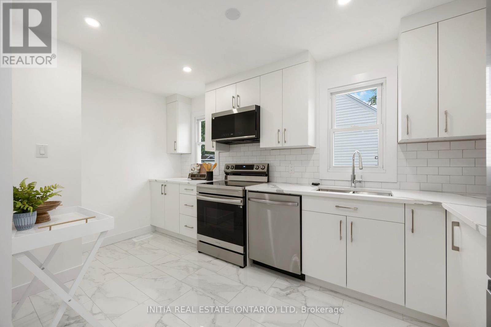 136 Chestnut Avenue, Sarnia, Ontario  N7T 4L8 - Photo 7 - X12862952