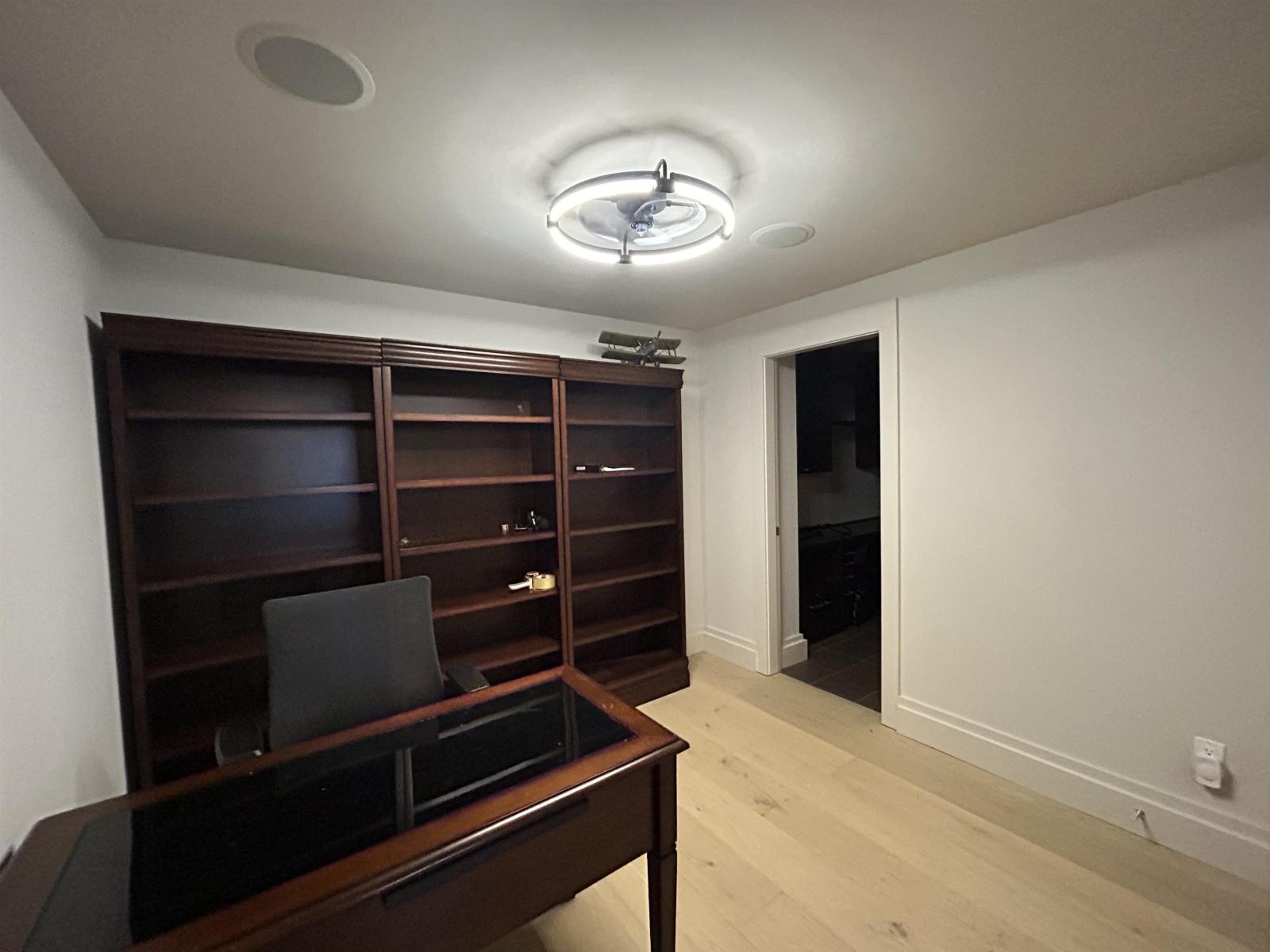 Listing Picture 29 of 36 : 101 15097 MARINE DRIVE, White Rock - 魯藝地產 Yvonne Lu Group - MLS Medallion Club Member