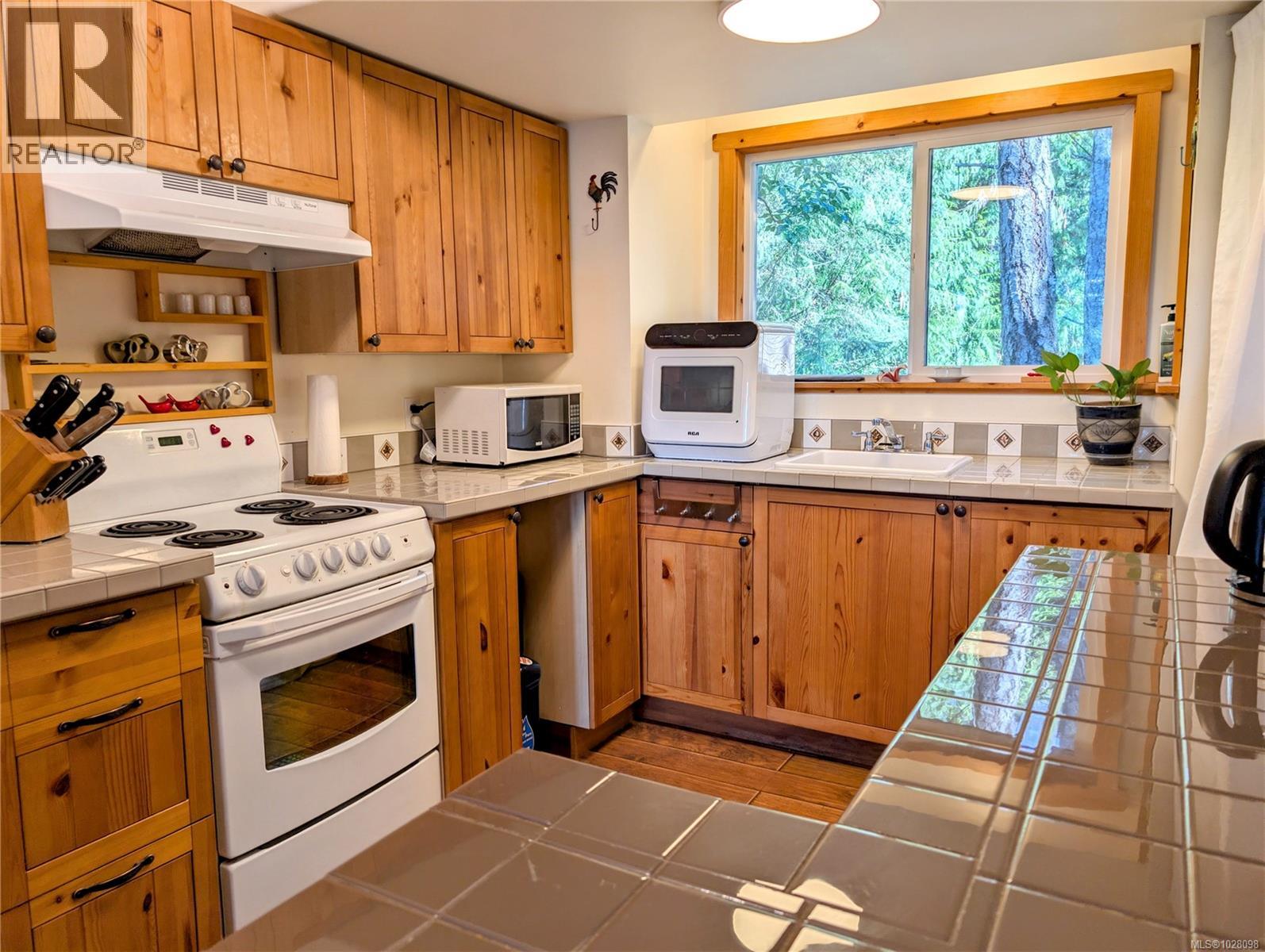 1374 Harrison Way, Gabriola Island, British Columbia  V0R 1X2 - Photo 13 - 1028098