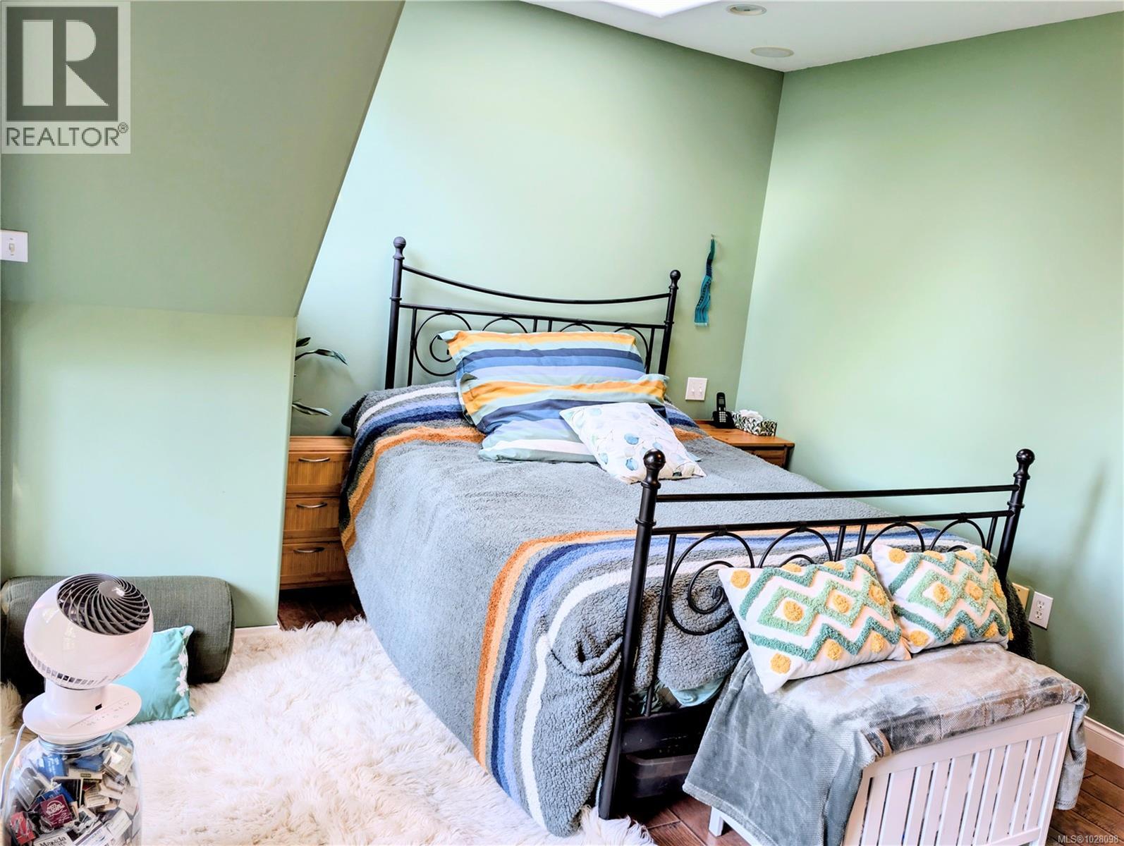 1374 Harrison Way, Gabriola Island, British Columbia  V0R 1X2 - Photo 16 - 1028098