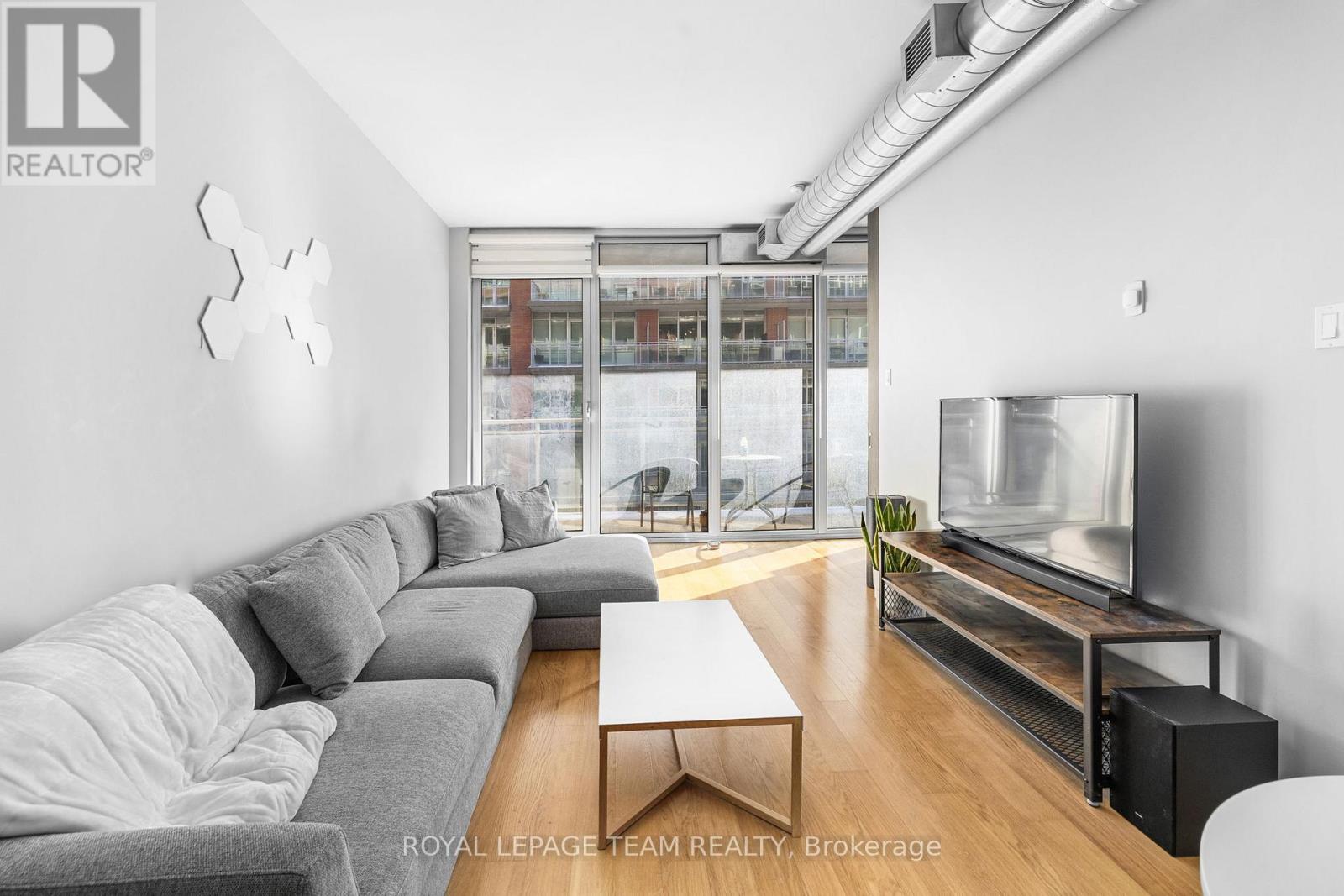 318 - 354 Gladstone Avenue, Ottawa, Ontario  K2P 0R4 - Photo 11 - X12862868