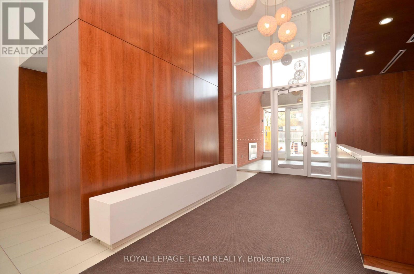 318 - 354 Gladstone Avenue, Ottawa, Ontario  K2P 0R4 - Photo 3 - X12862868