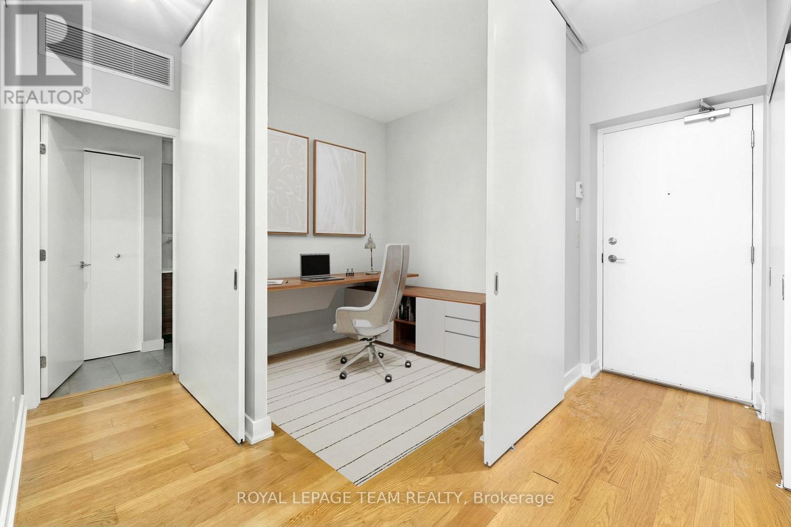 318 - 354 Gladstone Avenue, Ottawa, Ontario  K2P 0R4 - Photo 4 - X12862868